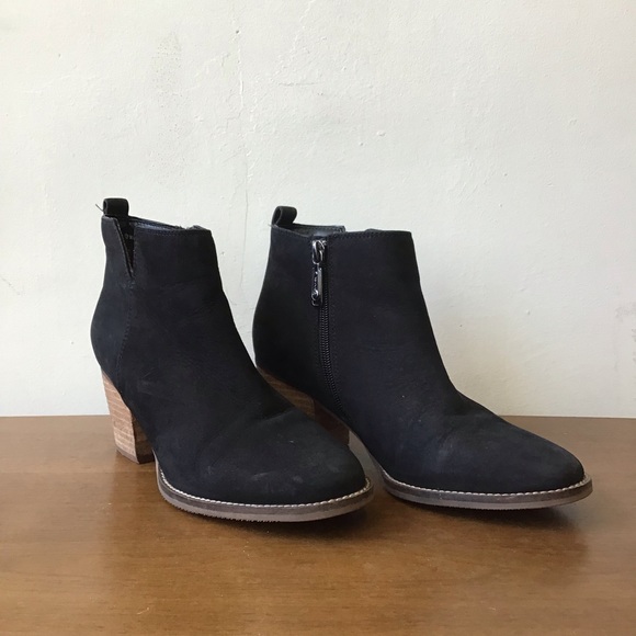 Blondo norma waterproof bootie